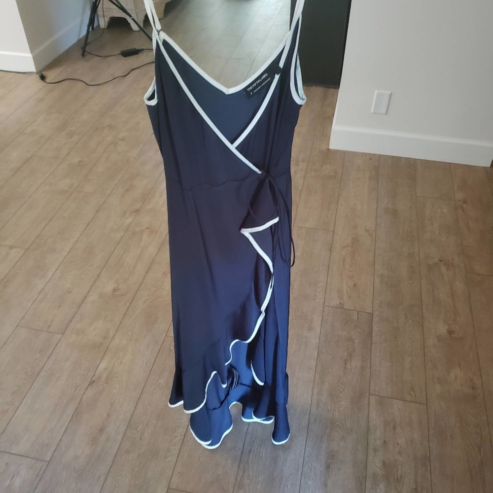 The Fifth Label navy and white ruffle dress size medium